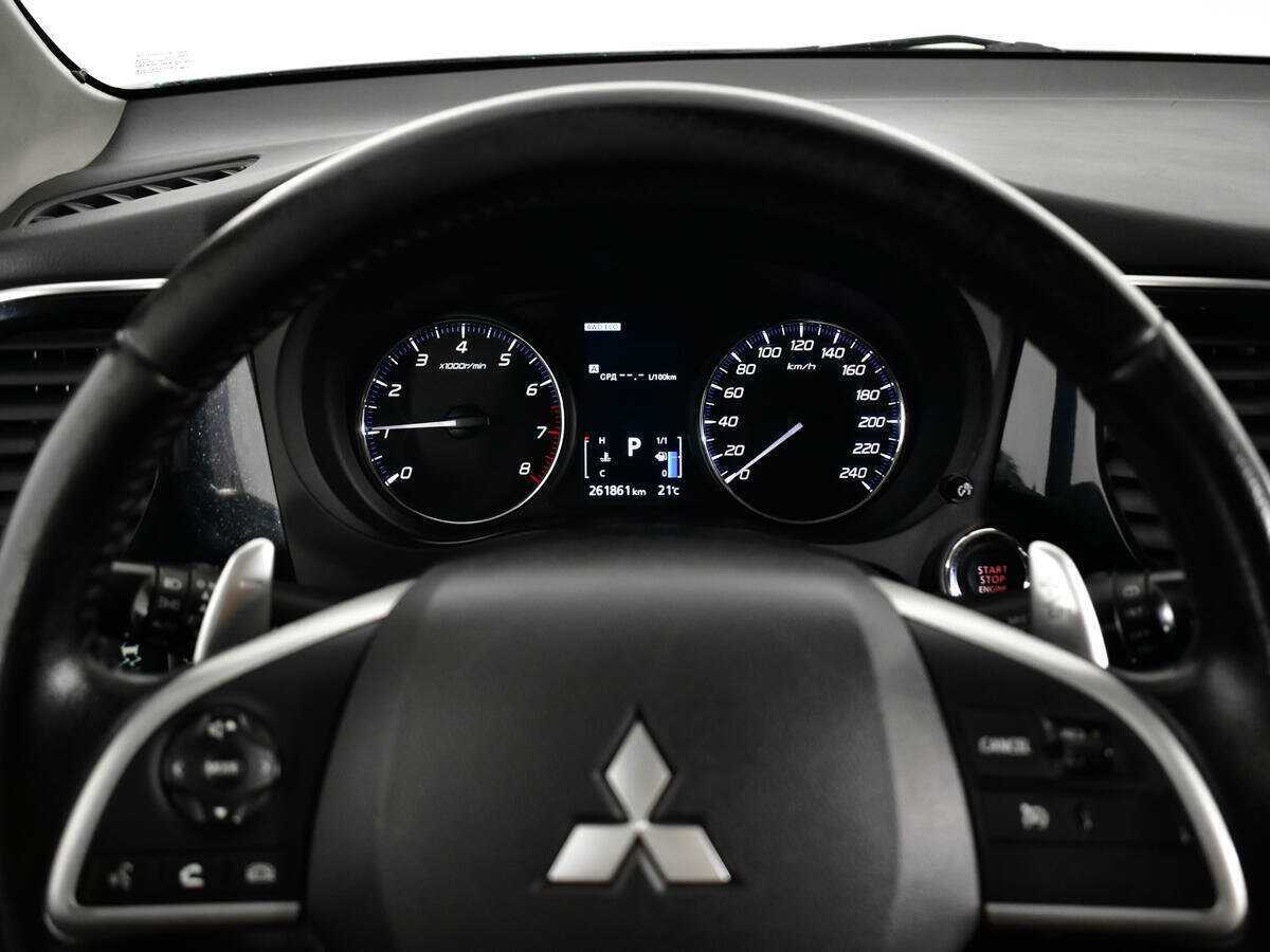 Mitsubishi Outlander с пробегом — 2012 год. Фото: #8