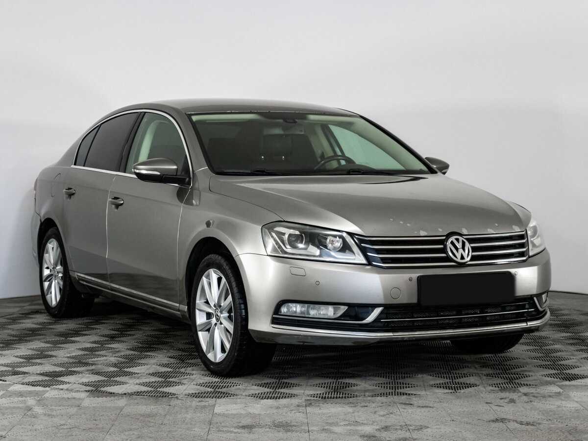 Volkswagen Passat с пробегом — 2012 год. Фото: #2