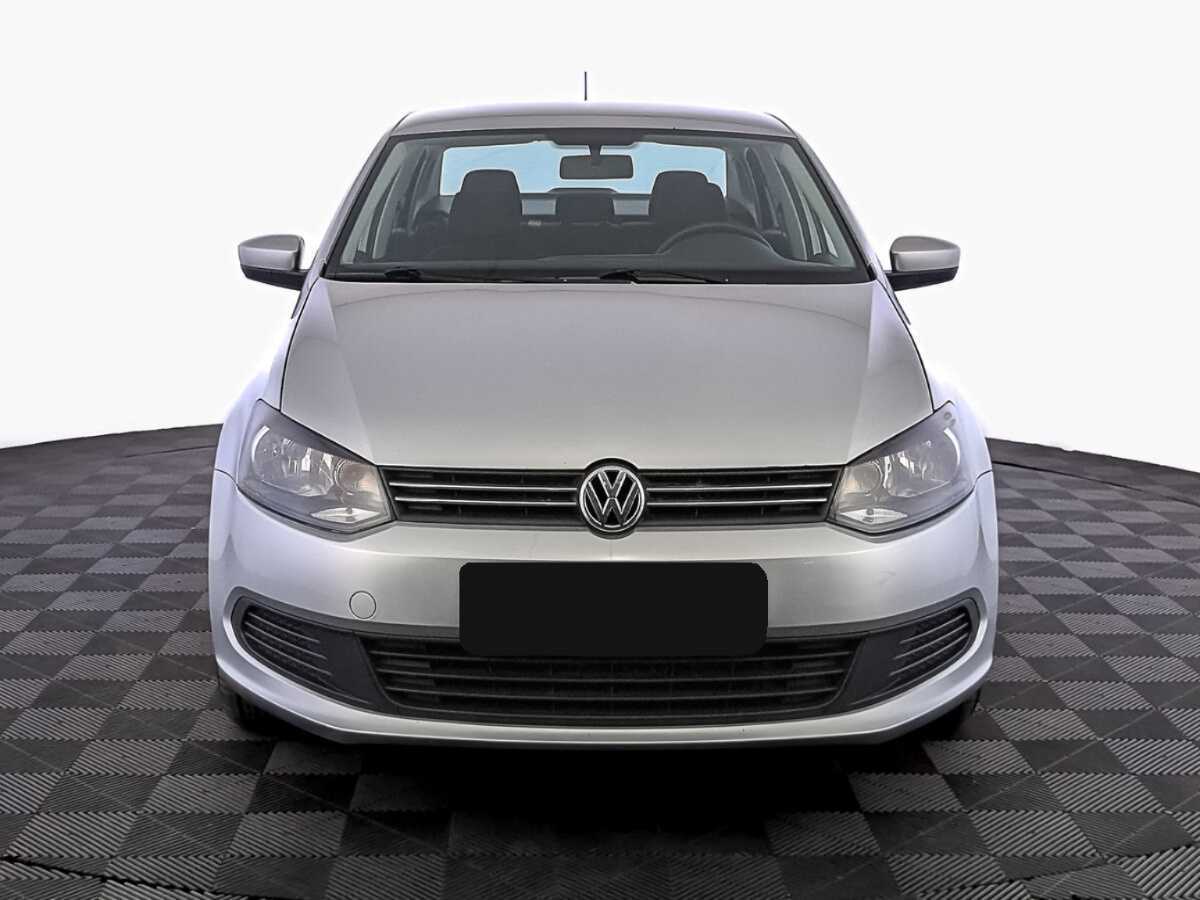Volkswagen Polo с пробегом — 2015 год. Фото: #1