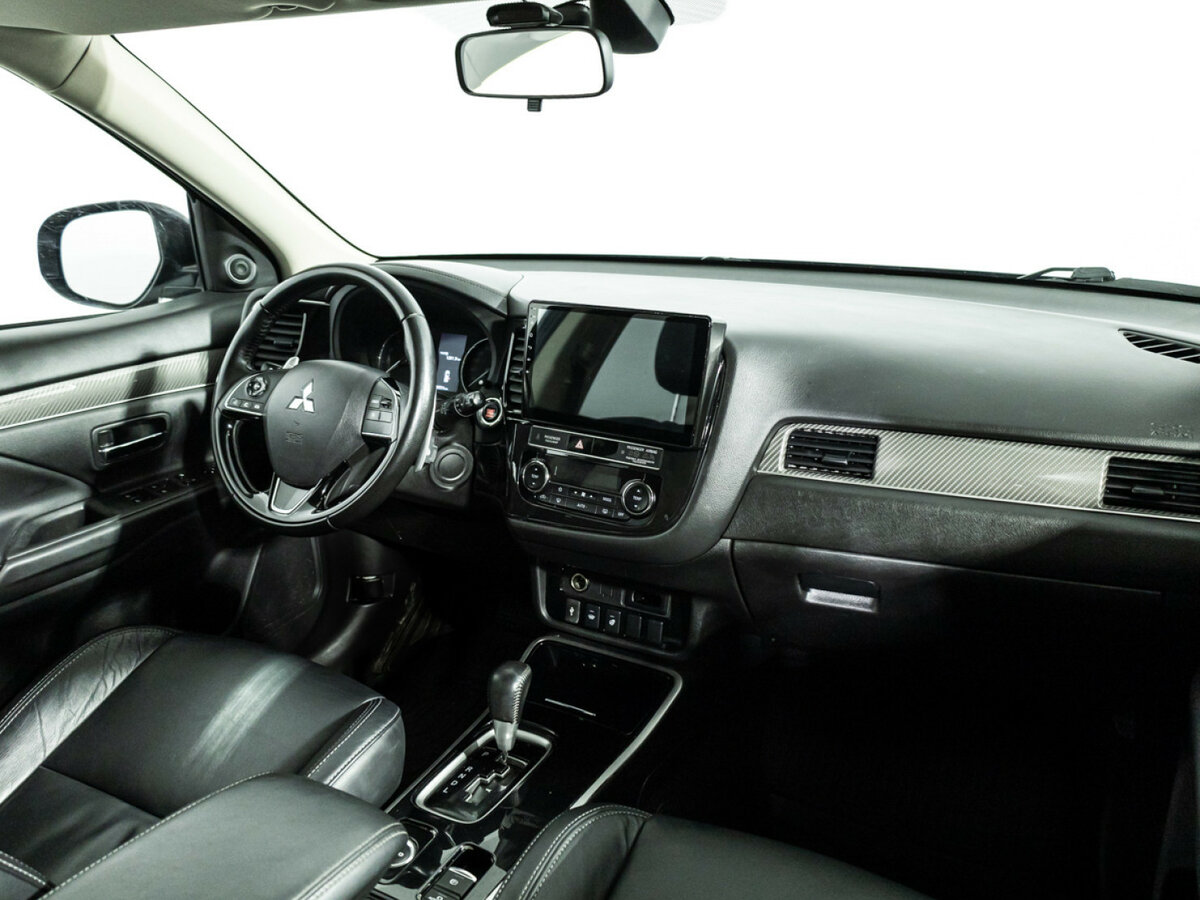 Mitsubishi Outlander с пробегом — 2019 год. Фото: #8