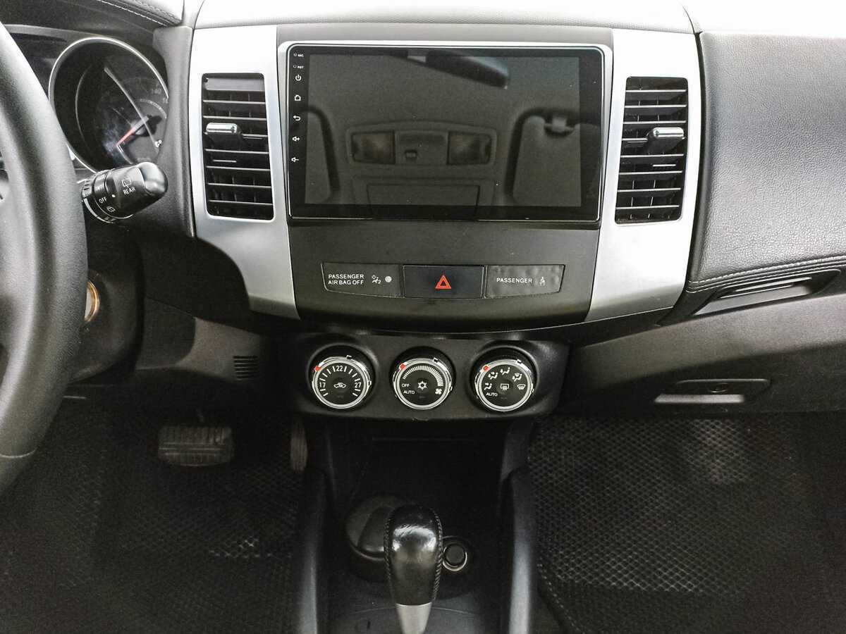 Mitsubishi Outlander с пробегом — 2012 год. Фото: #14