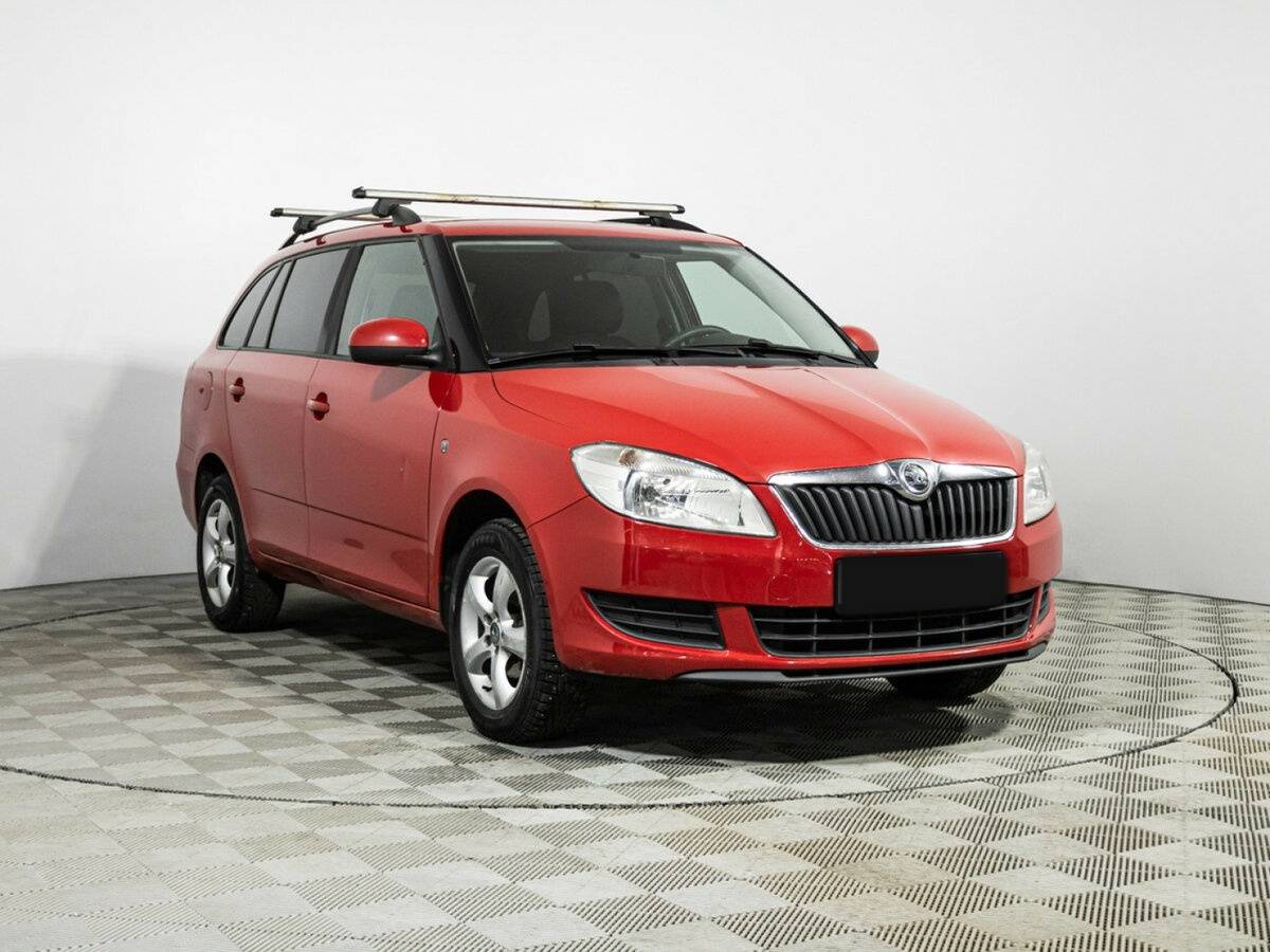 Skoda Fabia с пробегом — 2014 год. Фото: #2