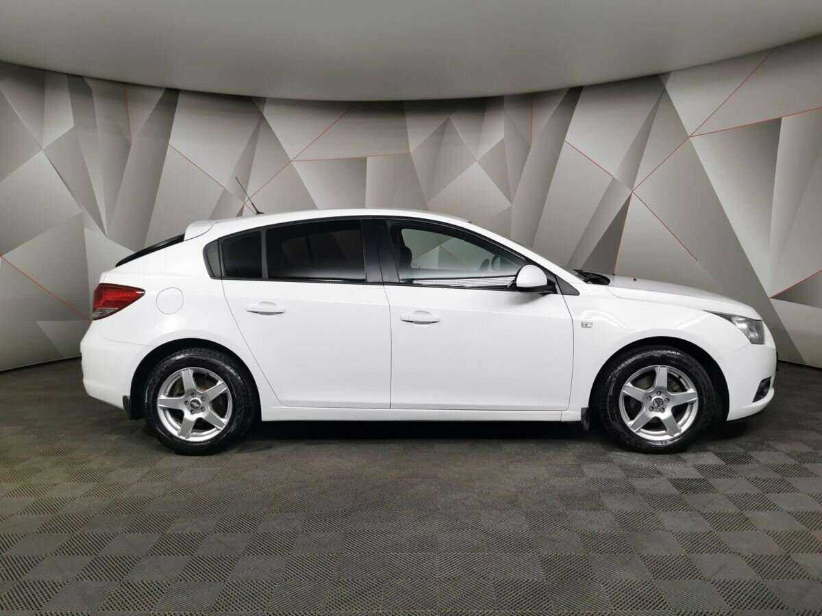 Chevrolet Cruze с пробегом — 2012 год. Фото: #5