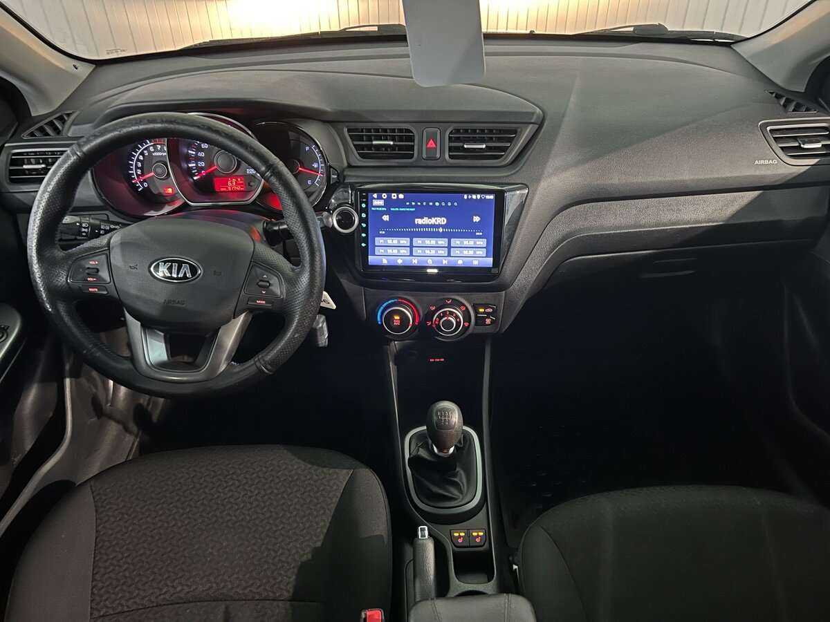 Kia Rio с пробегом — 2013 год. Фото: #12