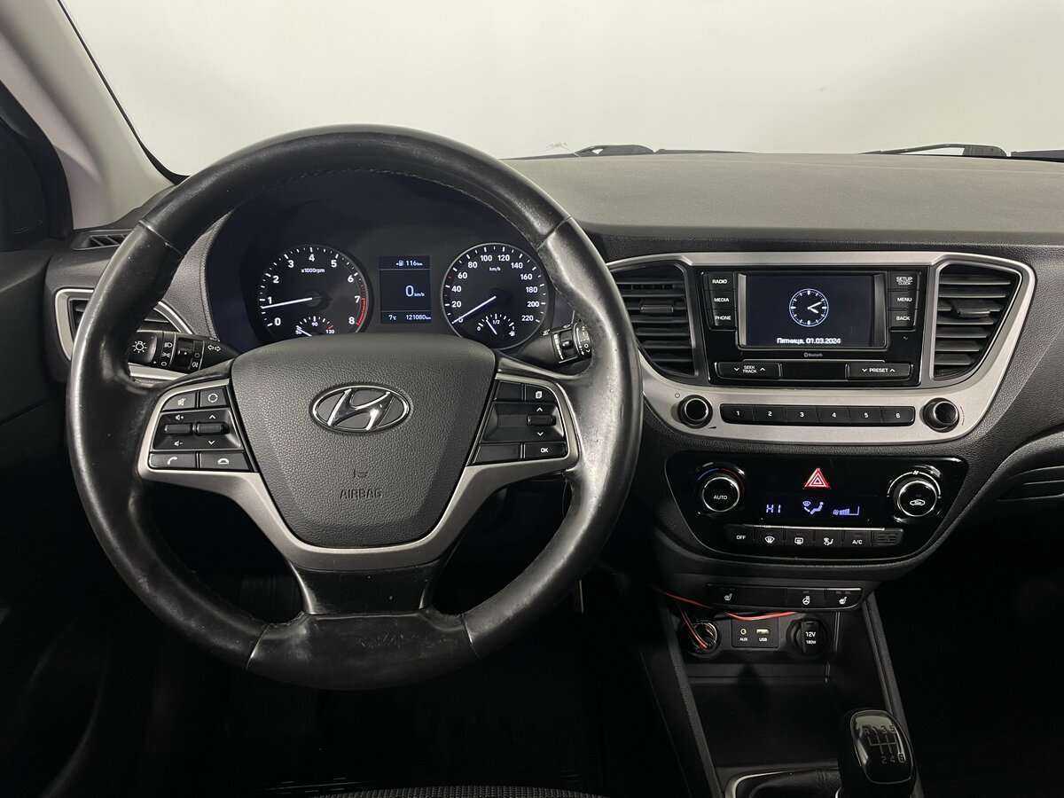 Hyundai Solaris с пробегом — 2017 год. Фото: #9