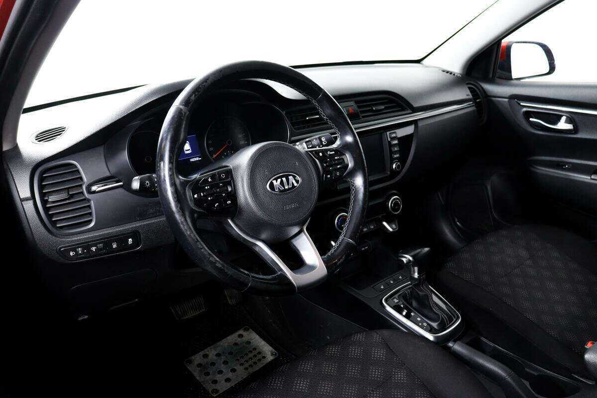 Kia Rio с пробегом — 2018 год. Фото: #12