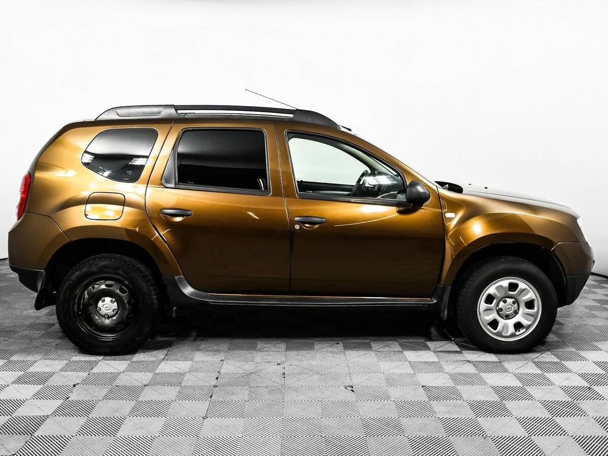 Renault Duster с пробегом — 2013 год. Фото: #3