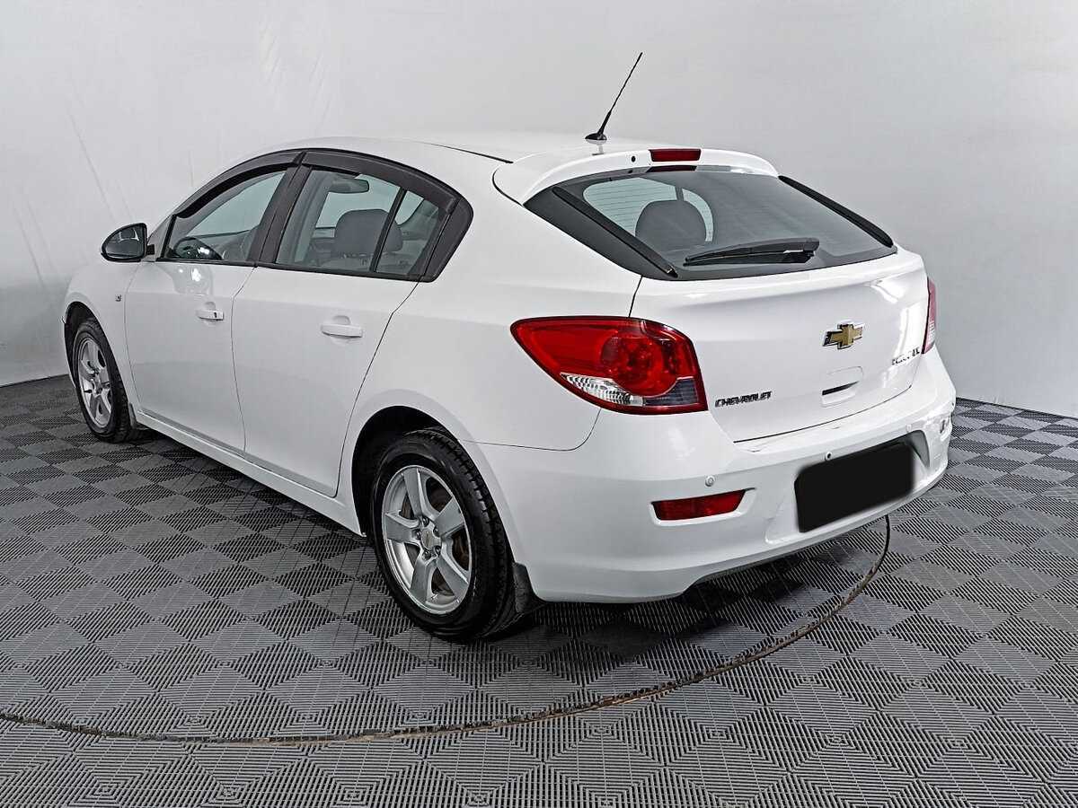 Chevrolet Cruze с пробегом — 2012 год. Фото: #6
