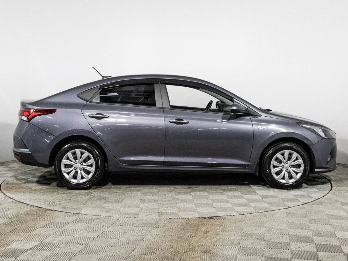Hyundai Solaris с пробегом — 2021 год. Фото: #3