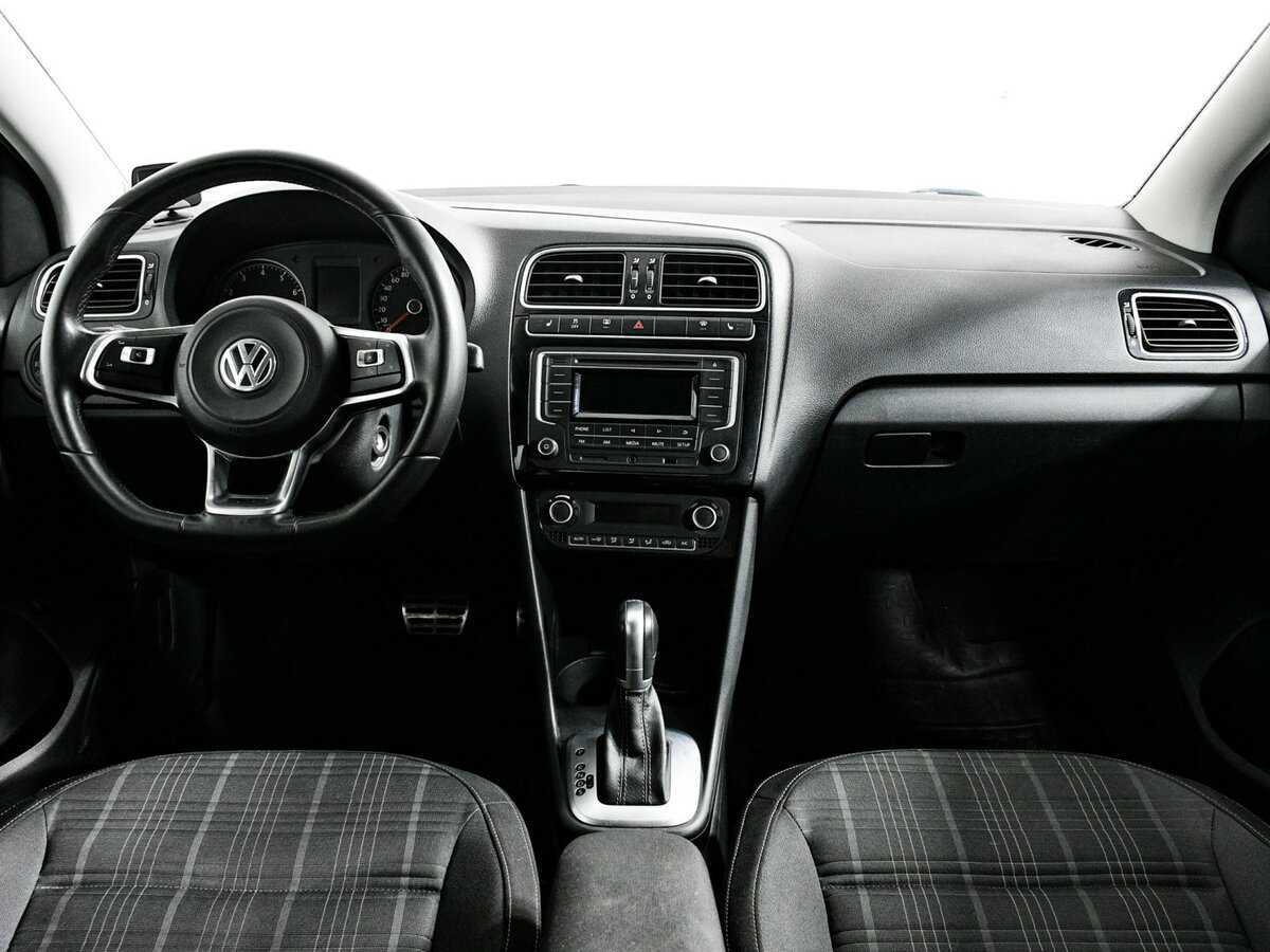Volkswagen Polo с пробегом — 2017 год. Фото: #12
