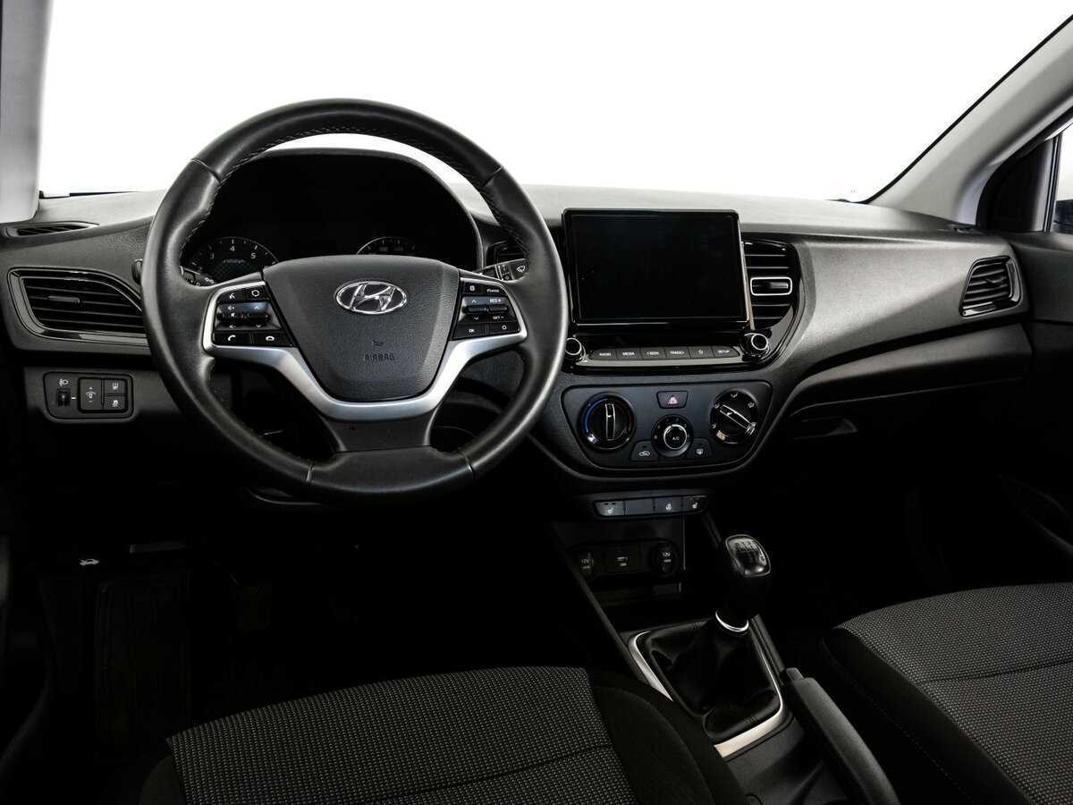 Hyundai Solaris с пробегом — 2021 год. Фото: #8