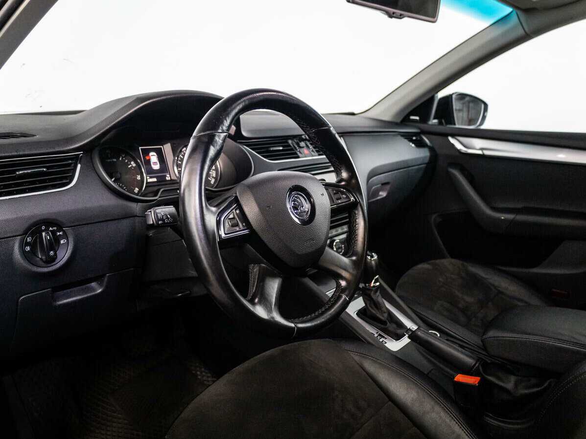 Skoda Octavia с пробегом — 2015 год. Фото: #9