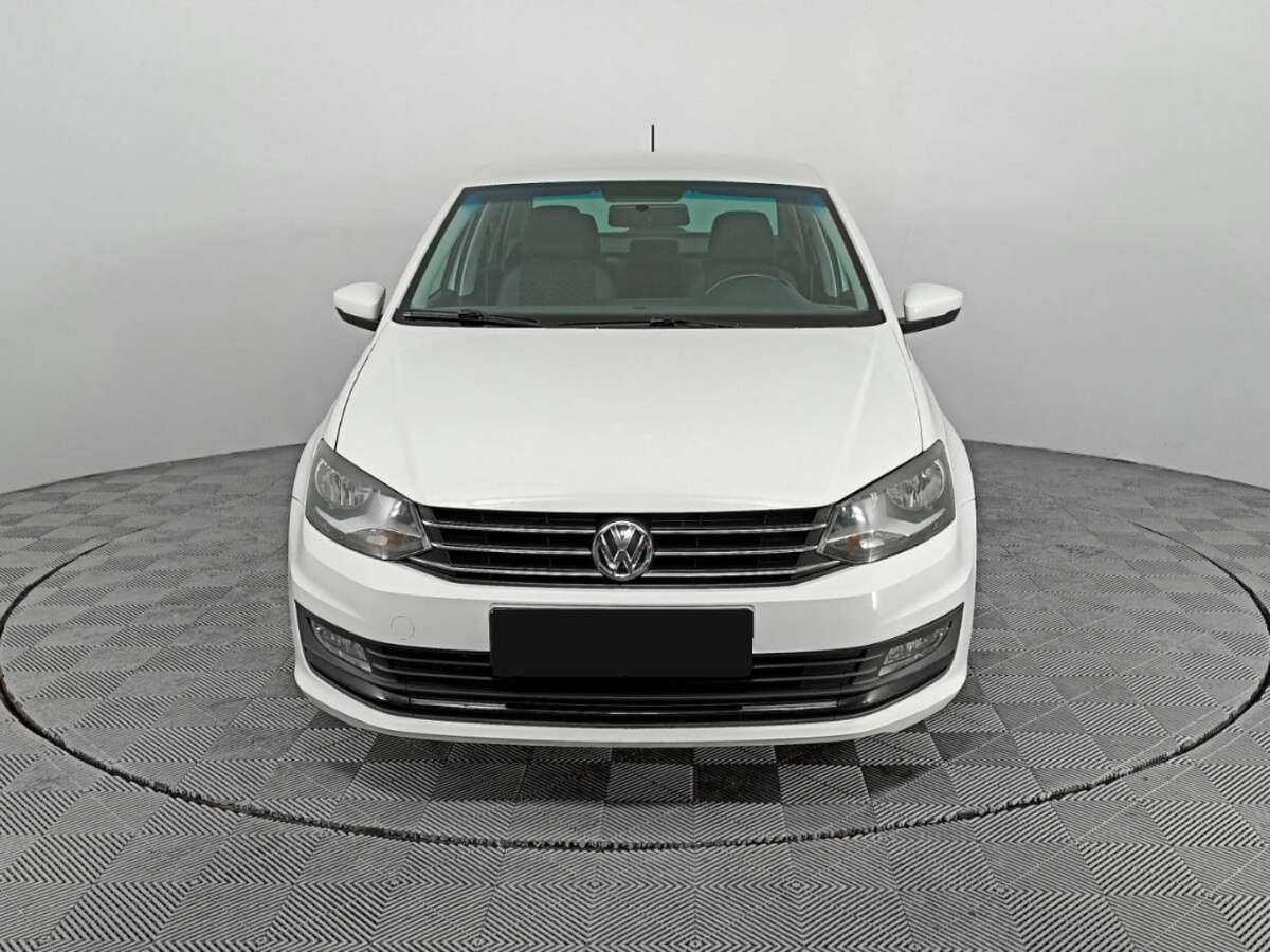 Volkswagen Polo с пробегом — 2018 год. Фото: #1