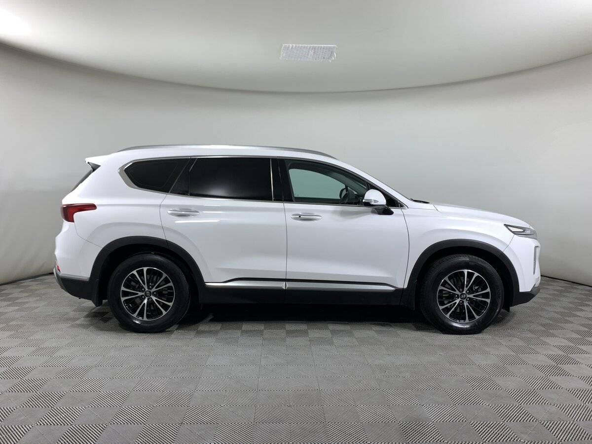 Hyundai Santa Fe с пробегом — 2019 год. Фото: #3