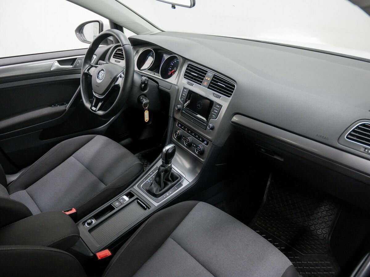 Volkswagen Golf с пробегом — 2014 год. Фото: #6