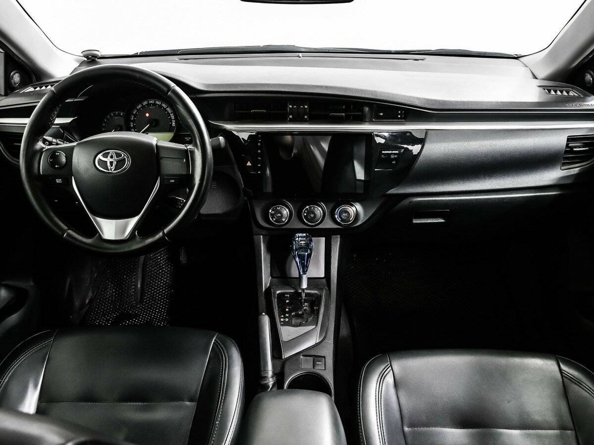 Toyota Corolla с пробегом — 2013 год. Фото: #10