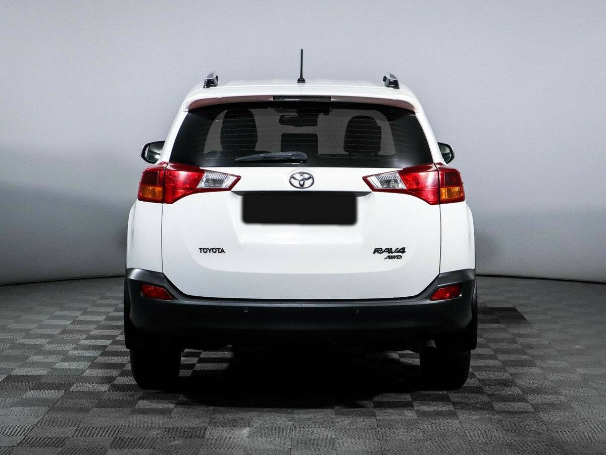 Toyota RAV4 с пробегом — 2013 год. Фото: #5