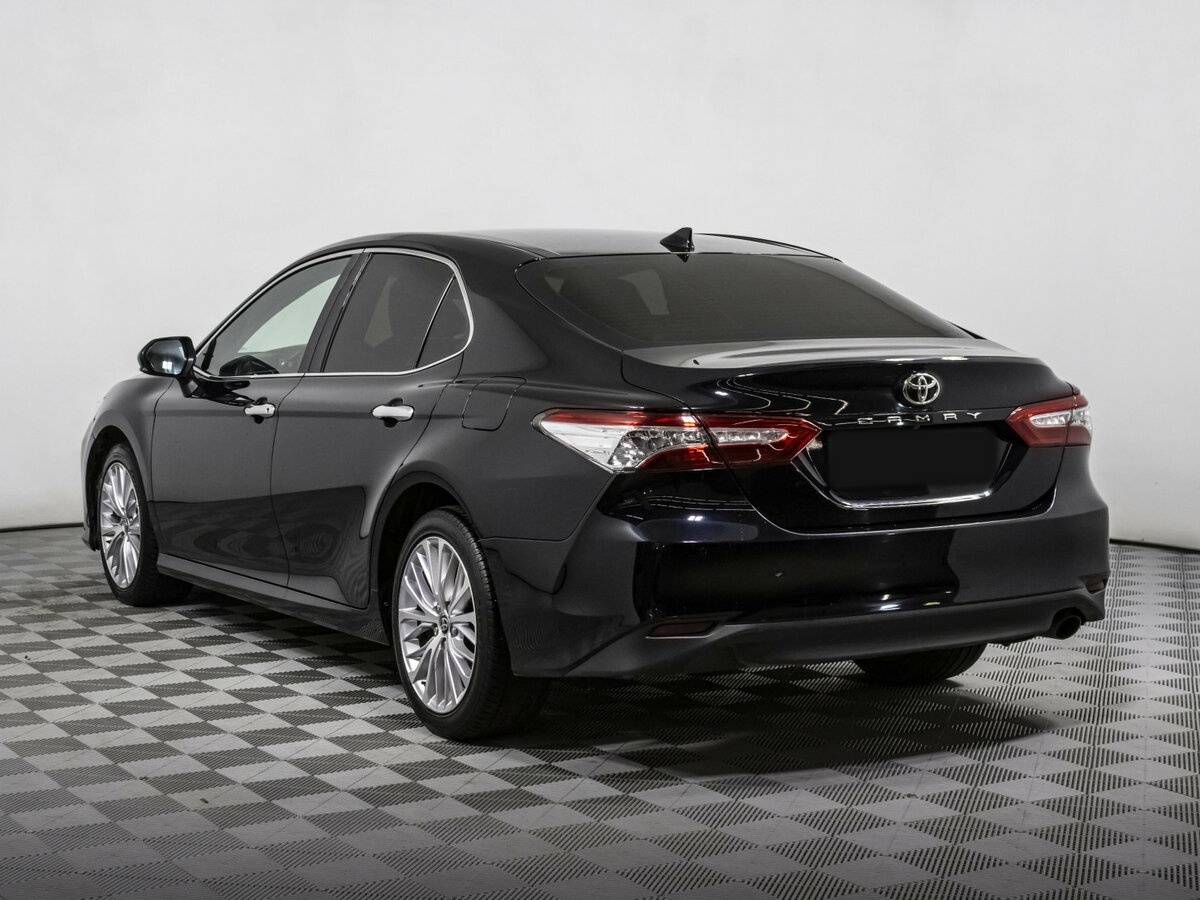 Toyota Camry с пробегом — 2020 год. Фото: #5