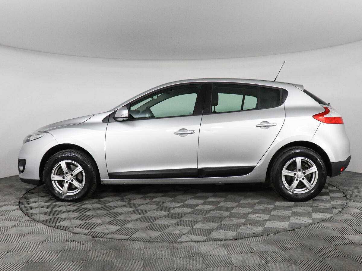 Renault Megane с пробегом — 2012 год. Фото: #7
