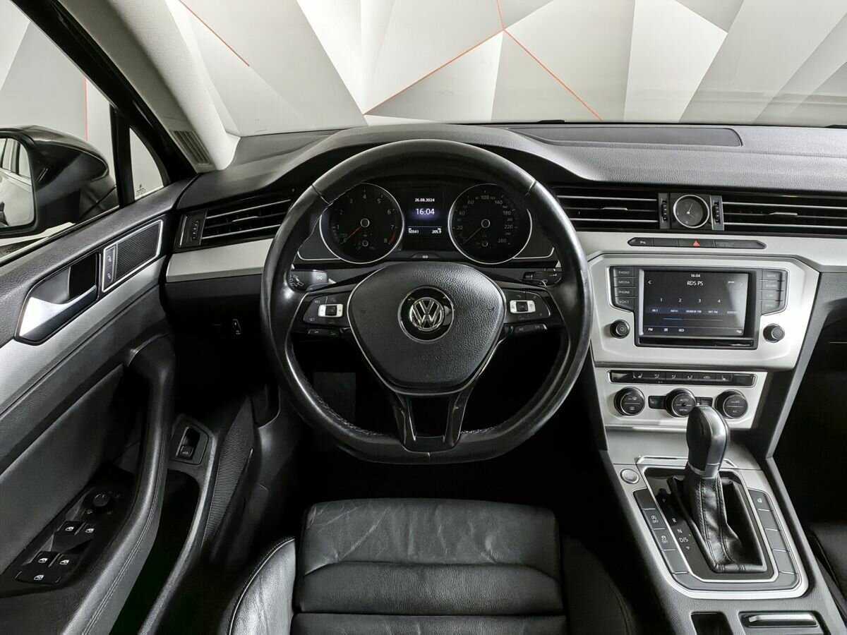 Volkswagen Passat с пробегом — 2017 год. Фото: #14