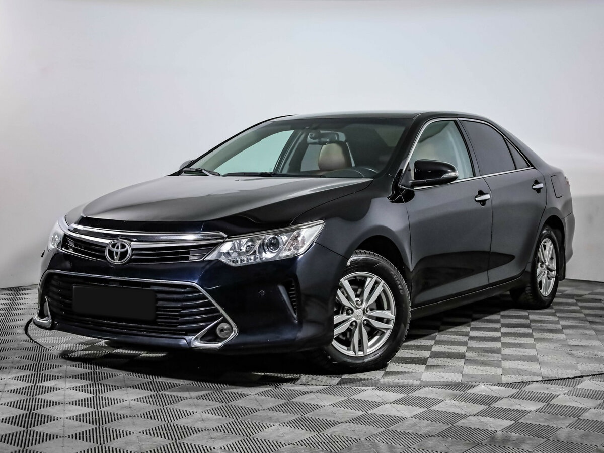 Toyota Camry с пробегом — 2017 год. Посмотреть фото