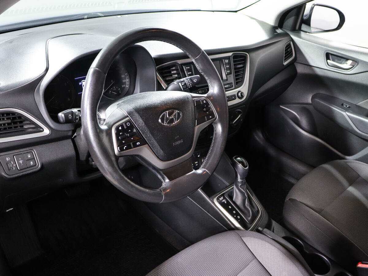 Hyundai Solaris с пробегом — 2017 год. Фото: #11
