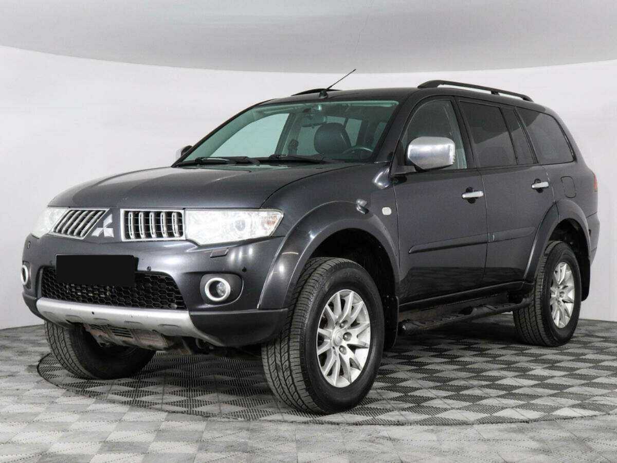 Mitsubishi Pajero Sport с пробегом — 2012 год. Фото: #0