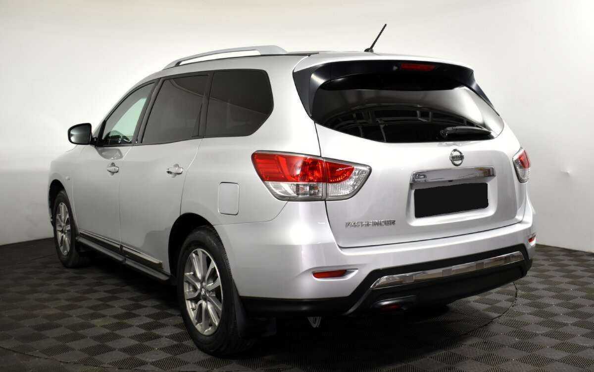 Nissan Pathfinder с пробегом — 2015 год. Фото: #5