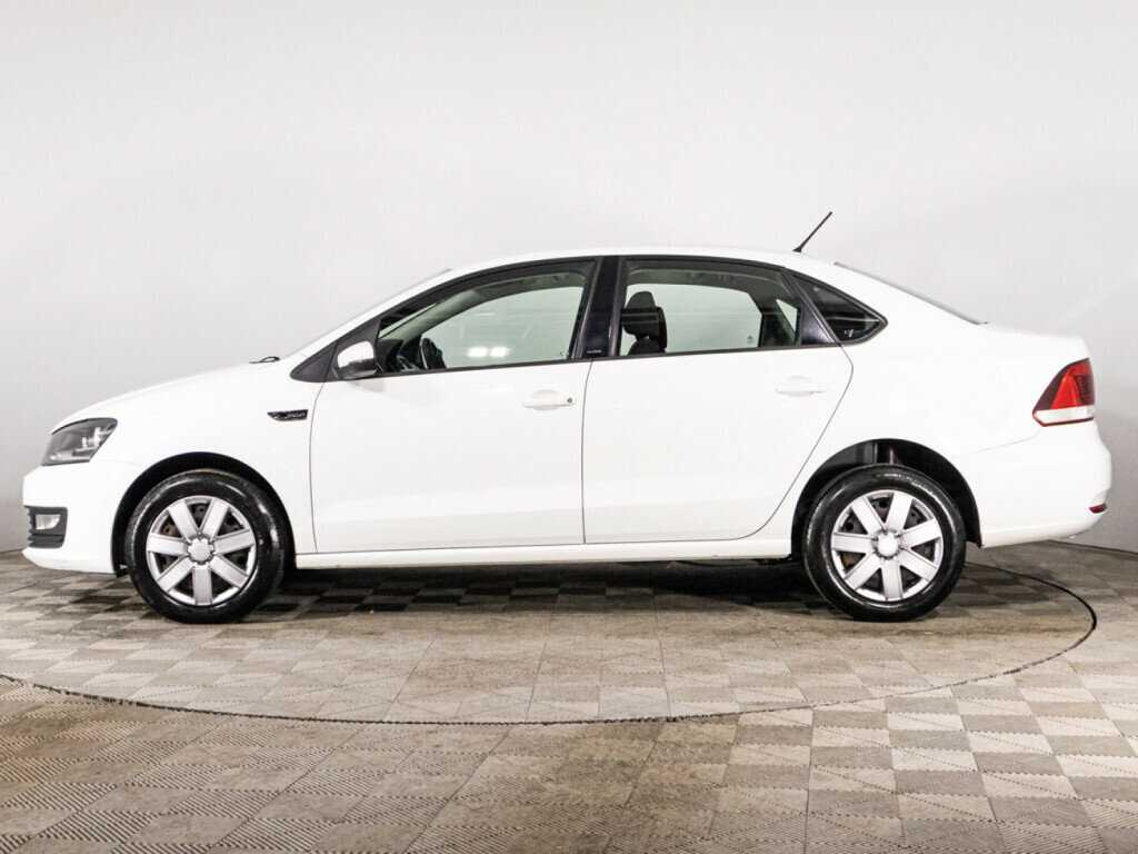 Volkswagen Polo с пробегом — 2016 год. Фото: #7