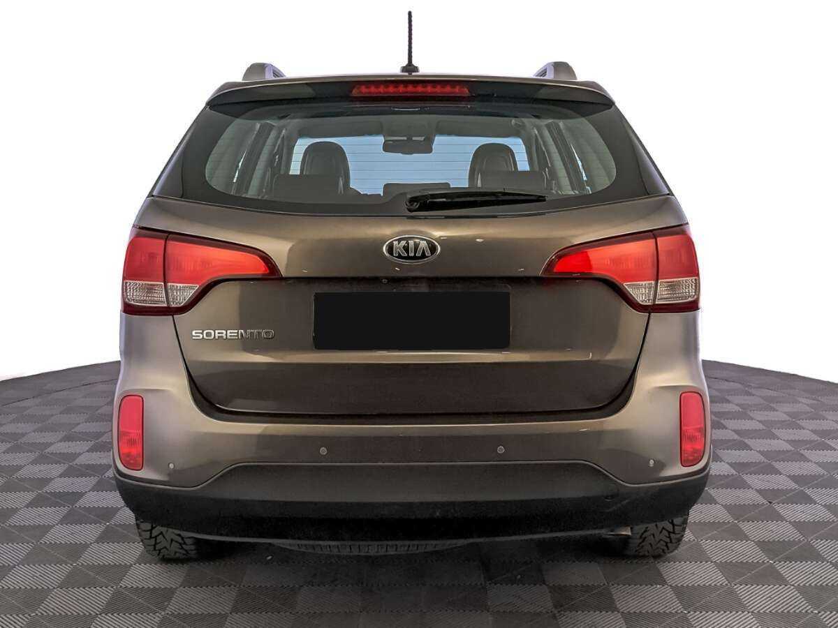 Kia Sorento с пробегом — 2017 год. Фото: #5