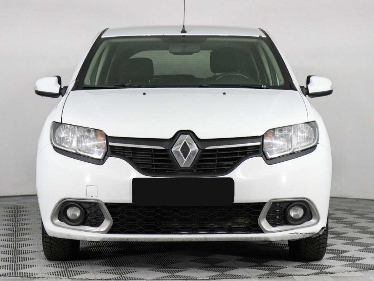 Renault Sandero с пробегом — 2014 год. Фото: #1