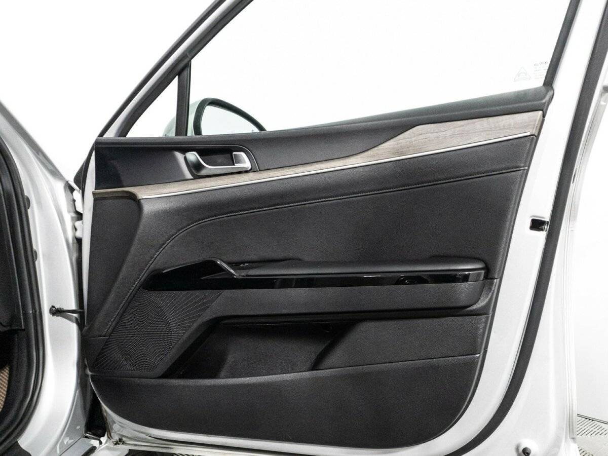 Kia K5 с пробегом — 2020 год. Фото: #28