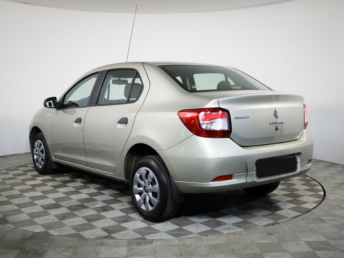 Renault Logan с пробегом — 2015 год. Фото: #6