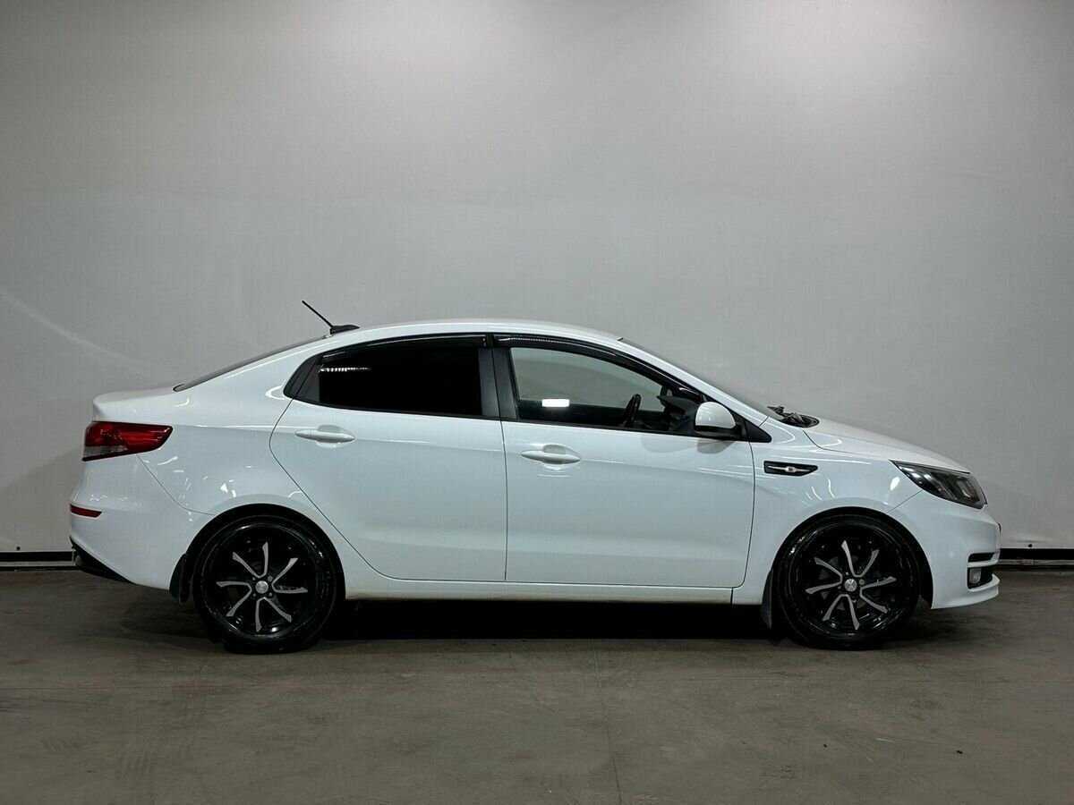 Kia Rio с пробегом — 2017 год. Фото: #3
