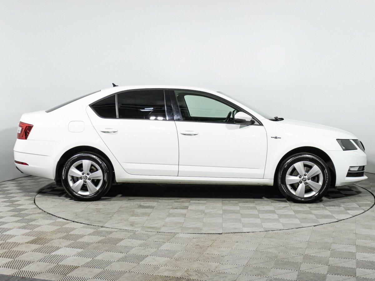 Skoda Octavia с пробегом — 2019 год. Фото: #3