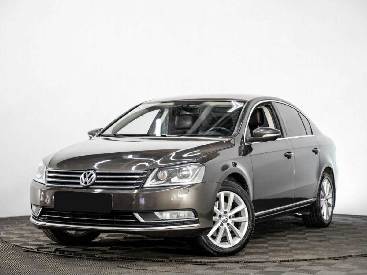 Volkswagen Passat с пробегом — 2012 год. Фото: #0