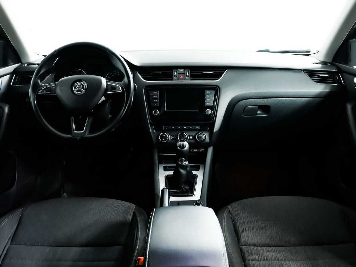 Skoda Octavia с пробегом — 2014 год. Фото: #10