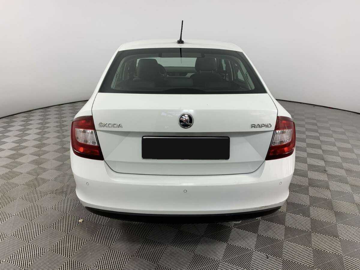 Skoda Rapid с пробегом — 2019 год. Фото: #5