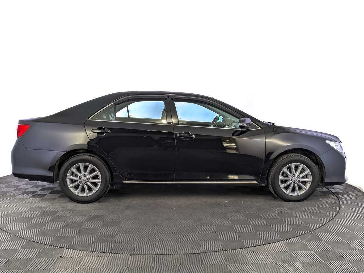 Toyota Camry с пробегом — 2014 год. Фото: #3