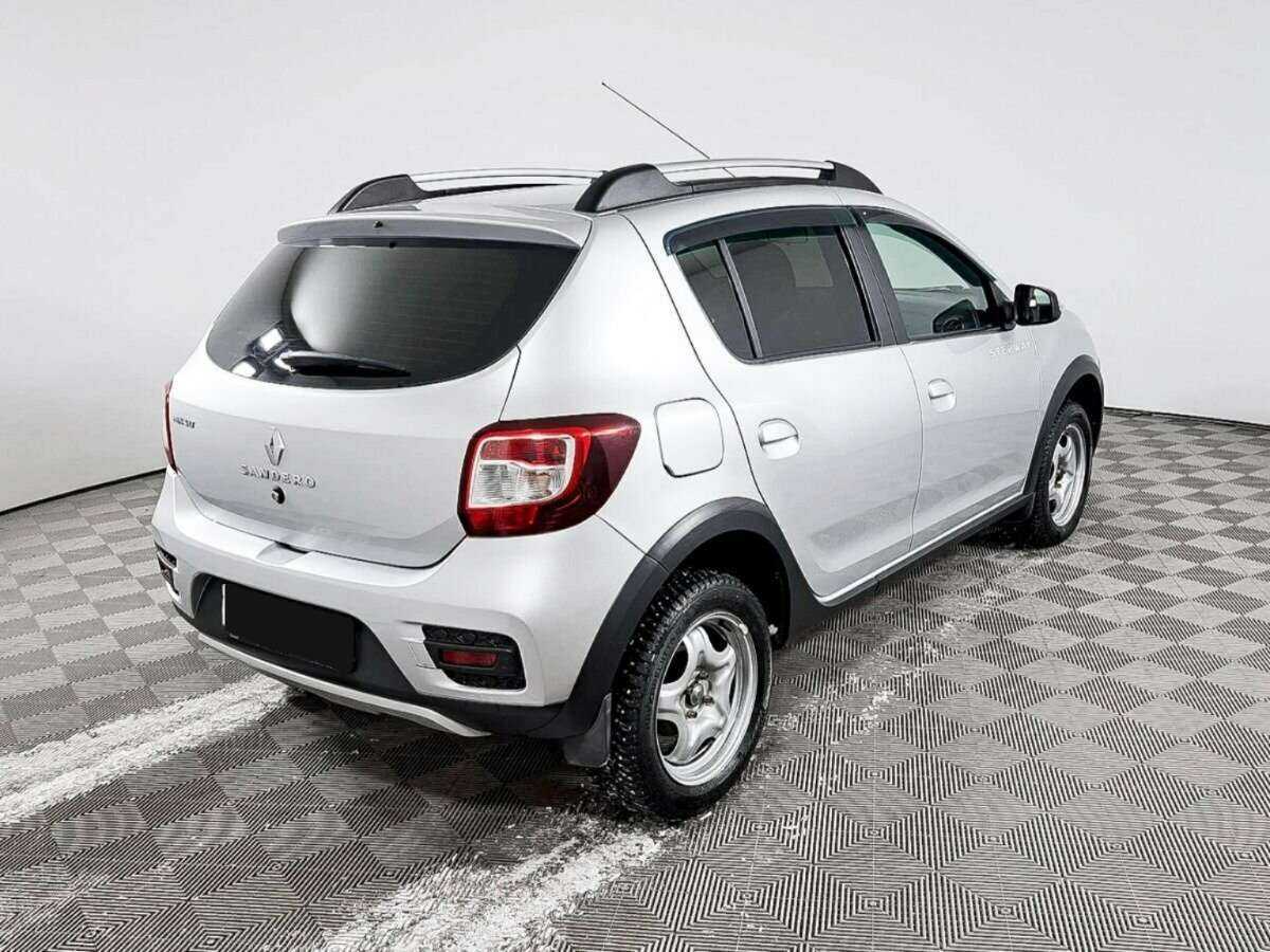 Renault Sandero с пробегом — 2018 год. Фото: #4