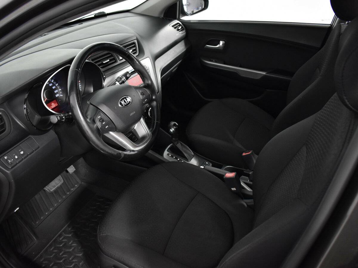 Kia Rio с пробегом — 2014 год. Фото: #8