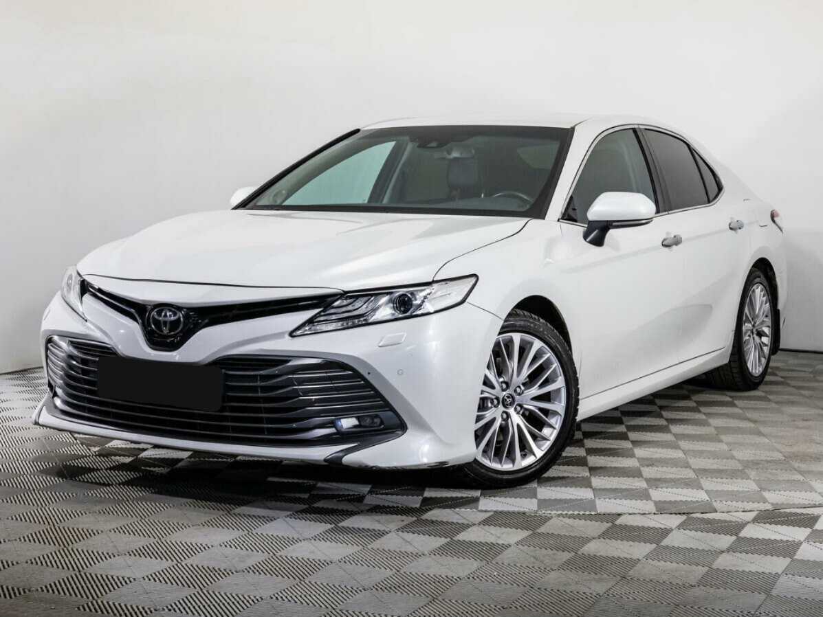 Toyota Camry с пробегом — 2018 год. Фото: #0