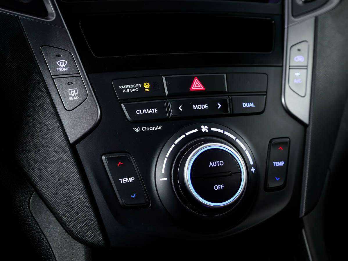 Hyundai Santa Fe с пробегом — 2013 год. Фото: #16