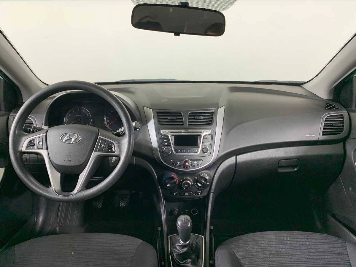 Hyundai Solaris с пробегом — 2016 год. Фото: #12
