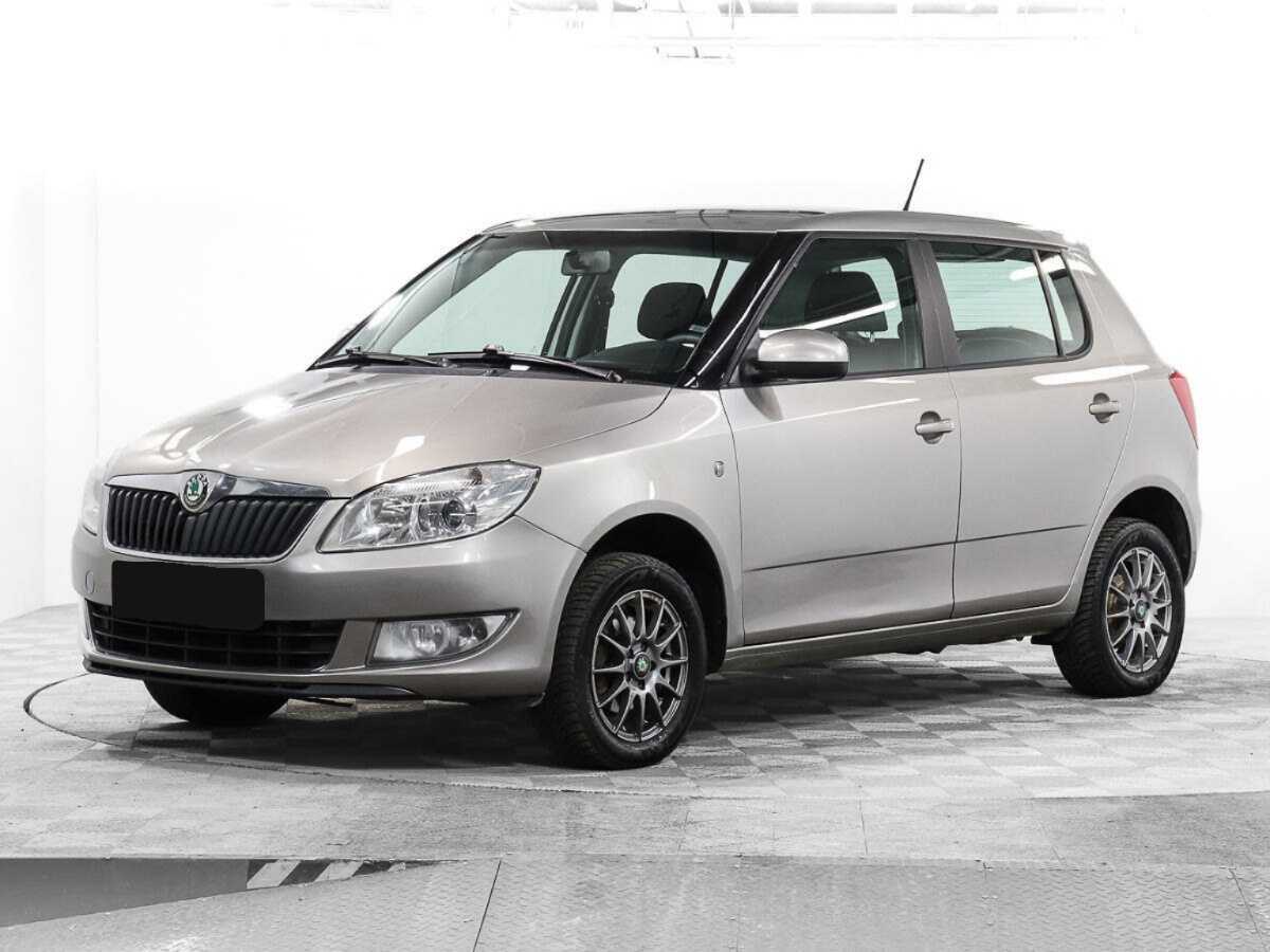 Skoda Fabia с пробегом — 2012 год. Фото: #0