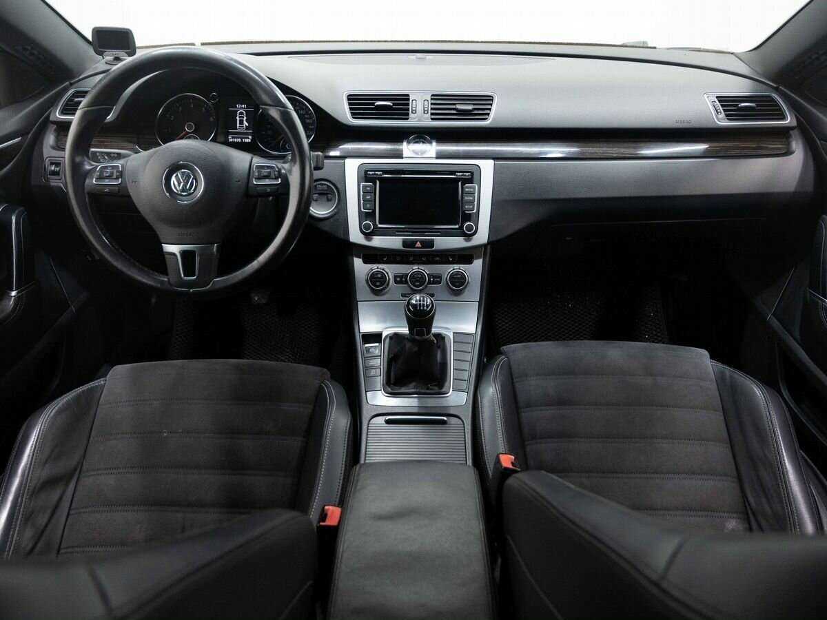 Volkswagen Passat CC с пробегом — 2014 год. Фото: #12