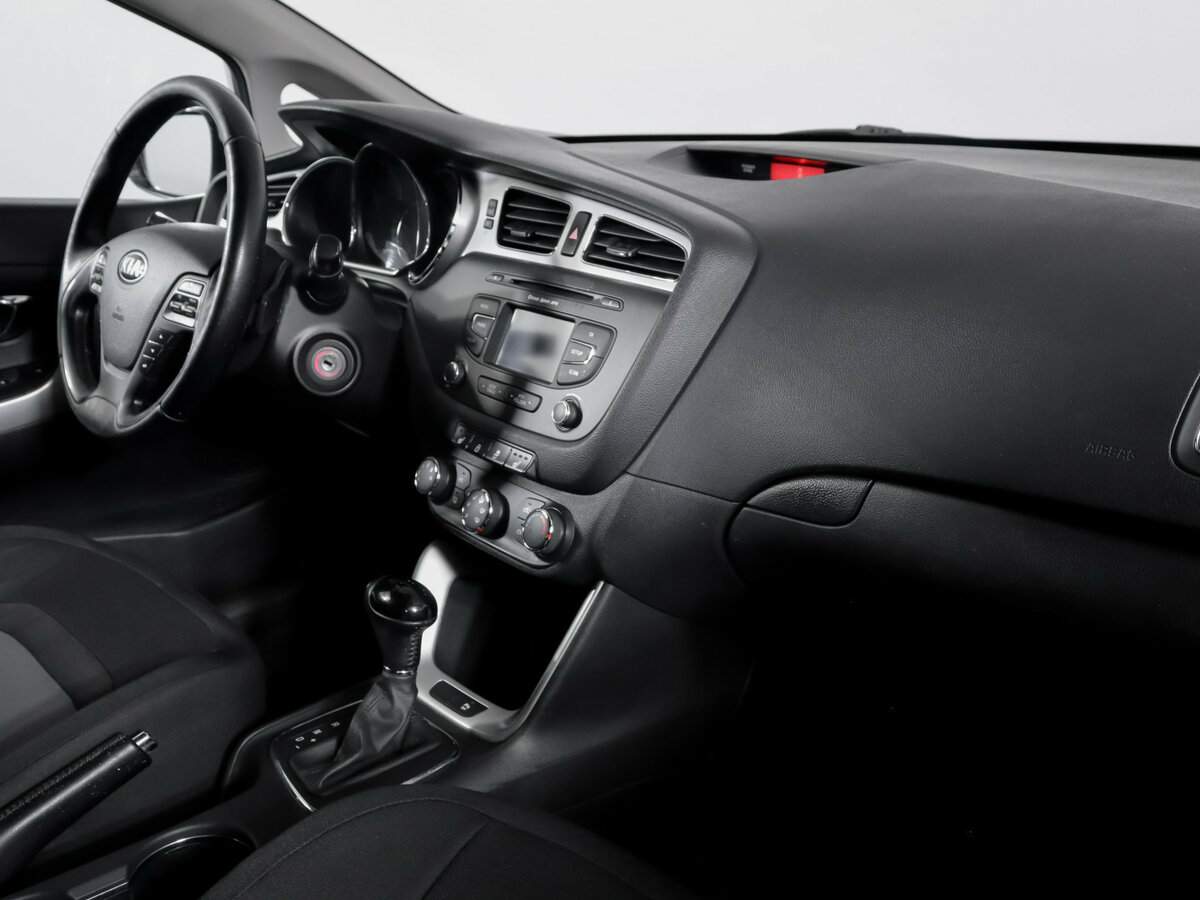 Kia Ceed с пробегом — 2014 год. Фото: #6
