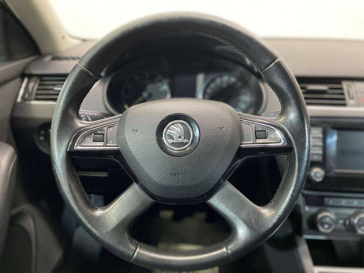 Skoda Octavia с пробегом — 2013 год. Фото: #11