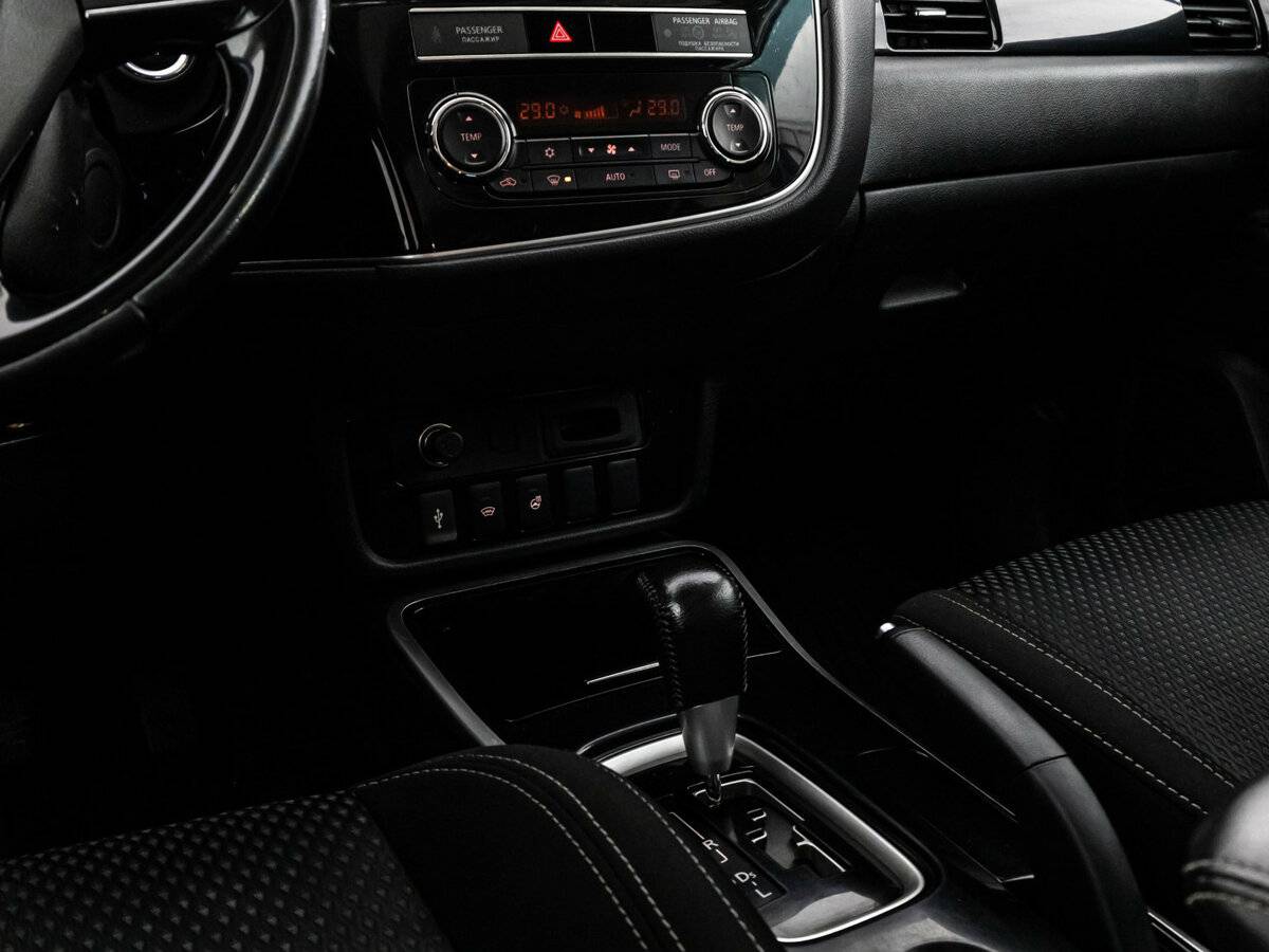 Mitsubishi Outlander с пробегом — 2019 год. Фото: #9