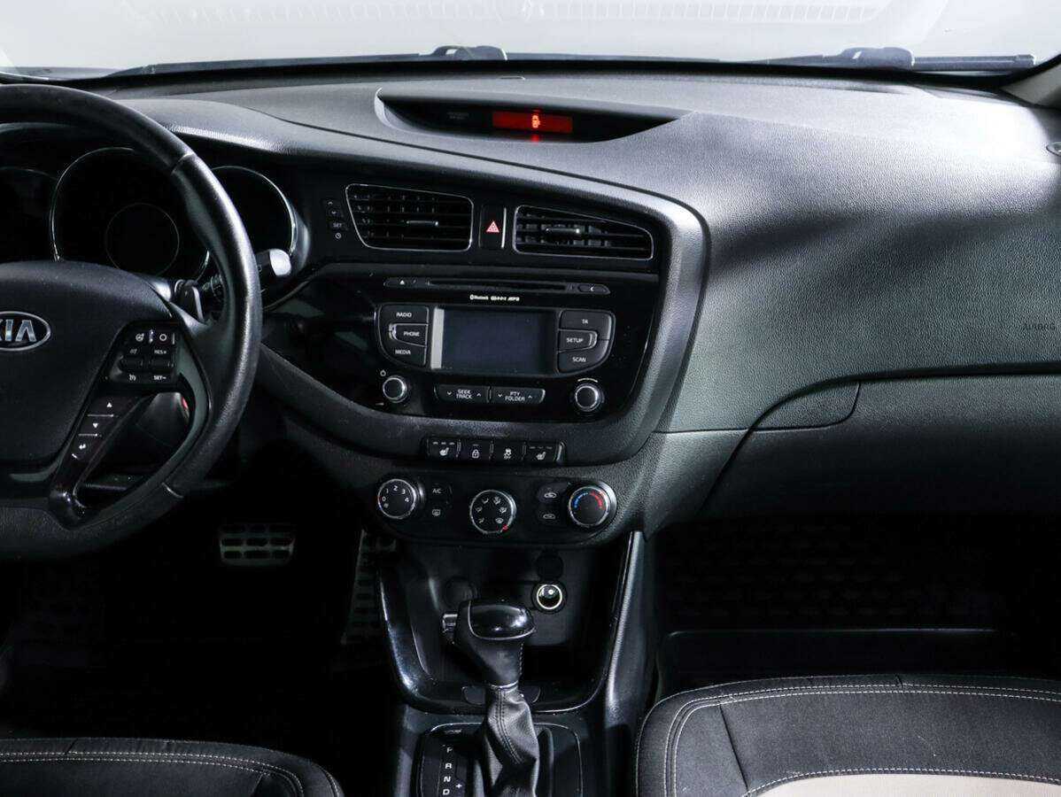 Kia Ceed с пробегом — 2014 год. Фото: #12